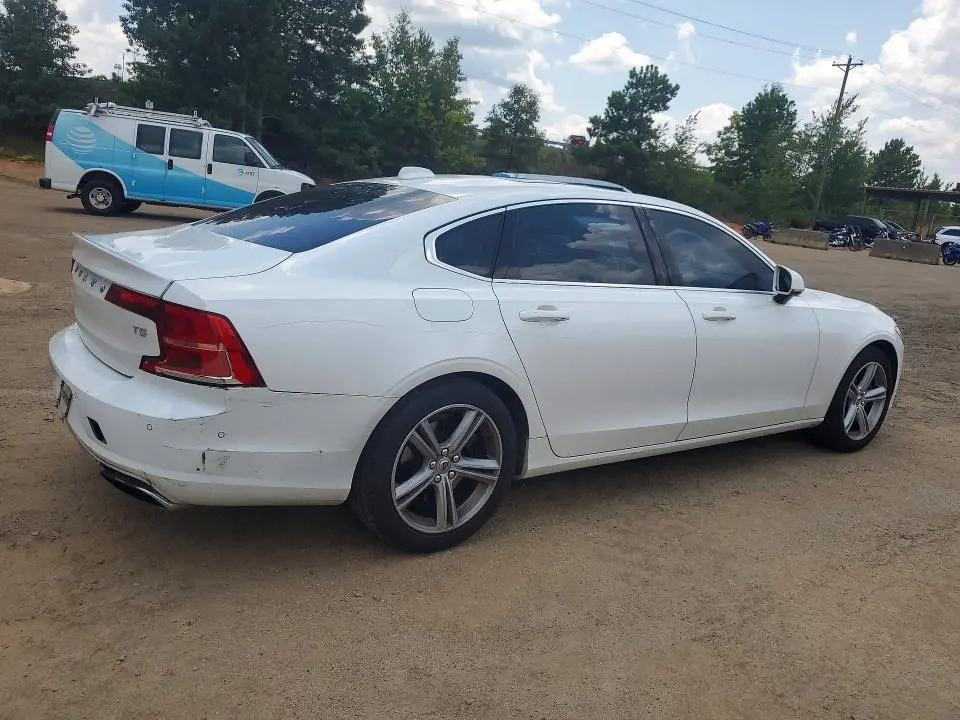 2018 VOLVO S90 T5 MOMENTUM  