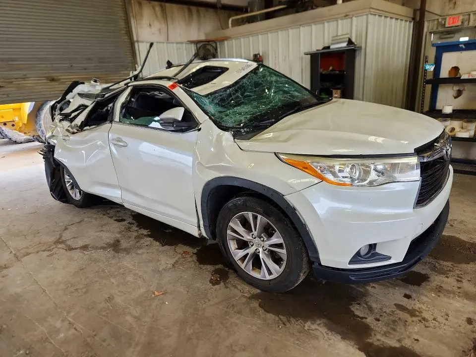 2014 TOYOTA HIGHLANDER XLE  