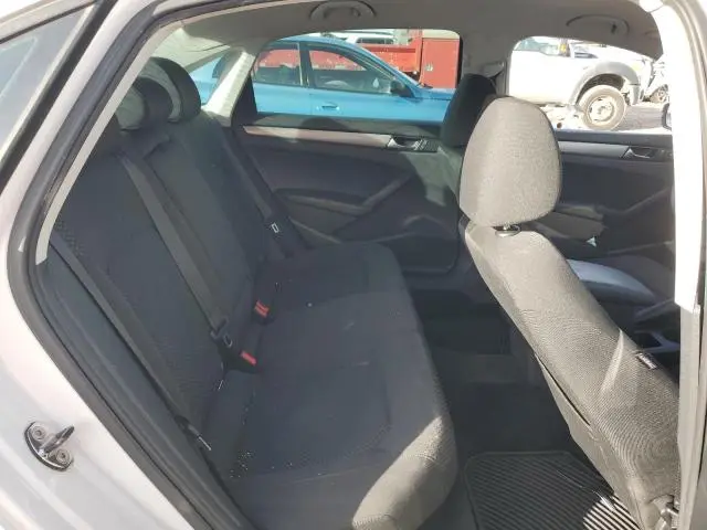 2013 VOLKSWAGEN PASSAT S  
