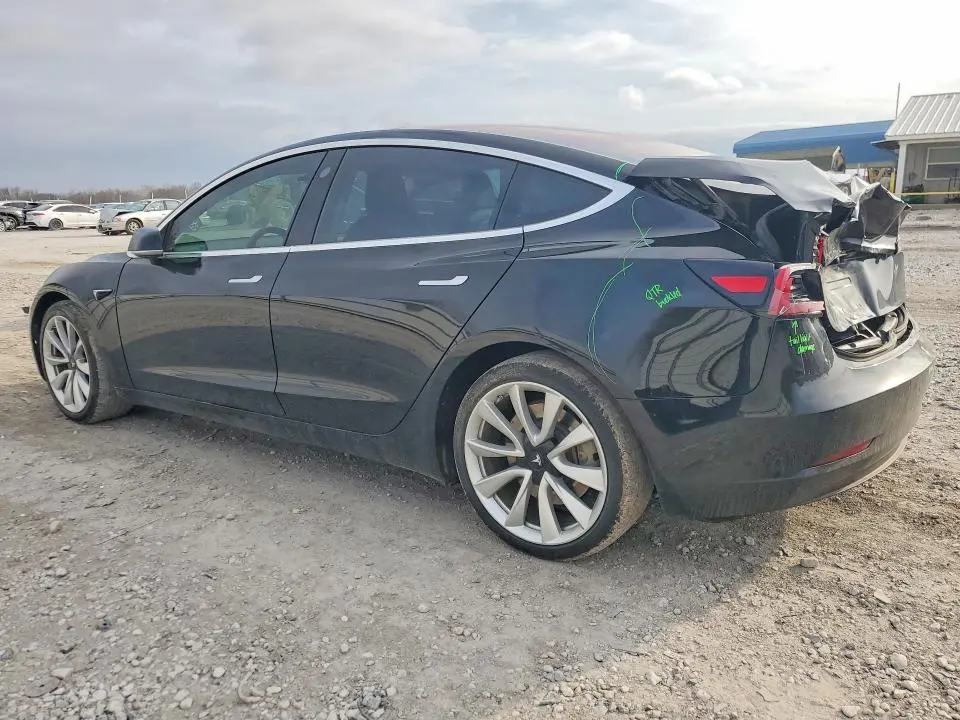 2018 TESLA MODEL 3   