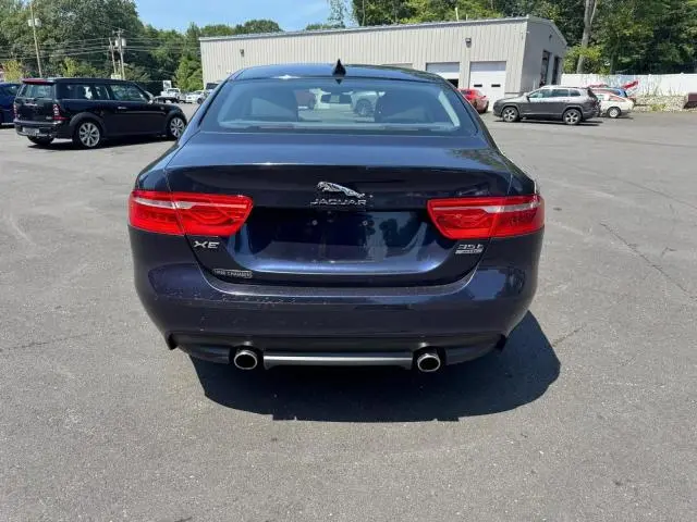 2018 JAGUAR XE PRESTIGE  