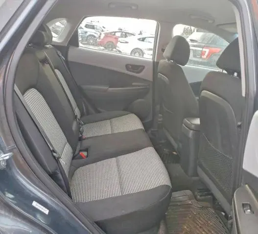 2021 HYUNDAI KONA SE  