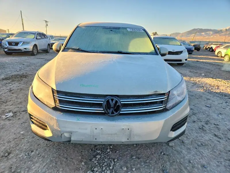 2013 VOLKSWAGEN TIGUAN S  
