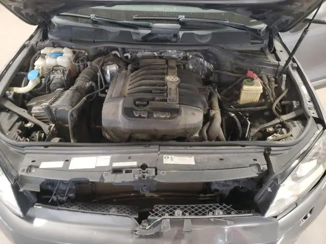 2013 VOLKSWAGEN TOUAREG V6  