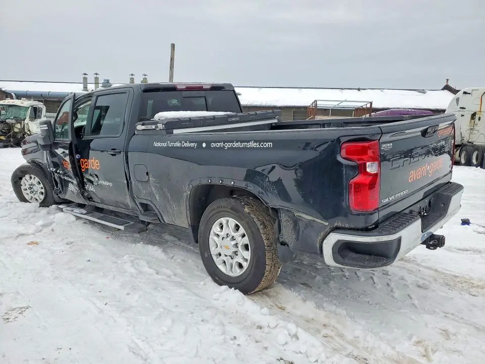 2022 CHEVROLET SILVERADO K3500 LT  