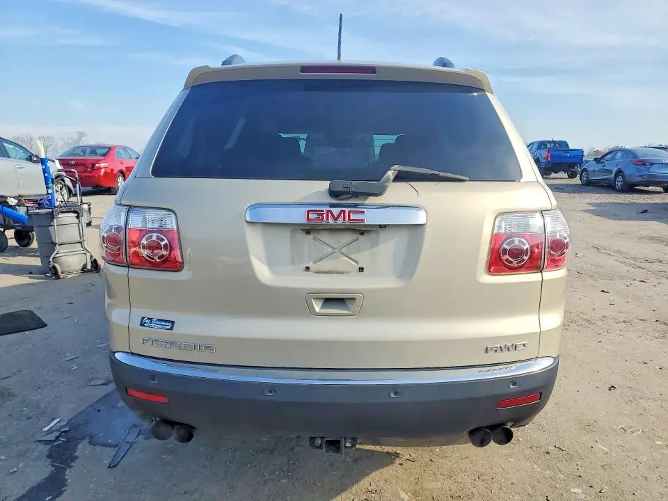 2011 GMC ACADIA SLE  
