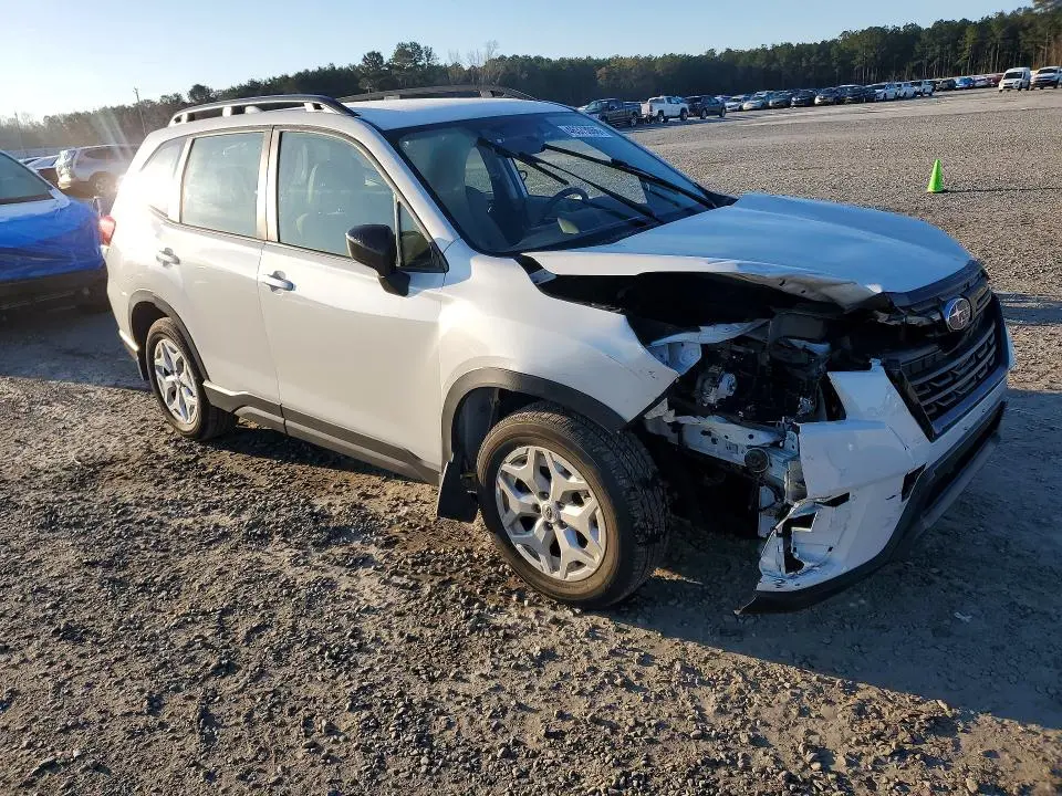2022 SUBARU FORESTER   