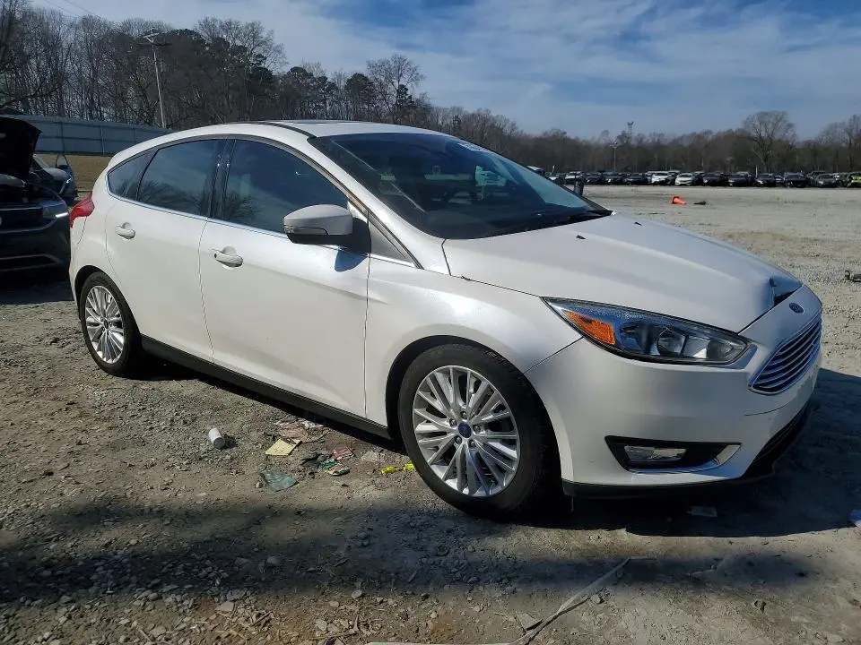 2016 FORD FOCUS TITANIUM  