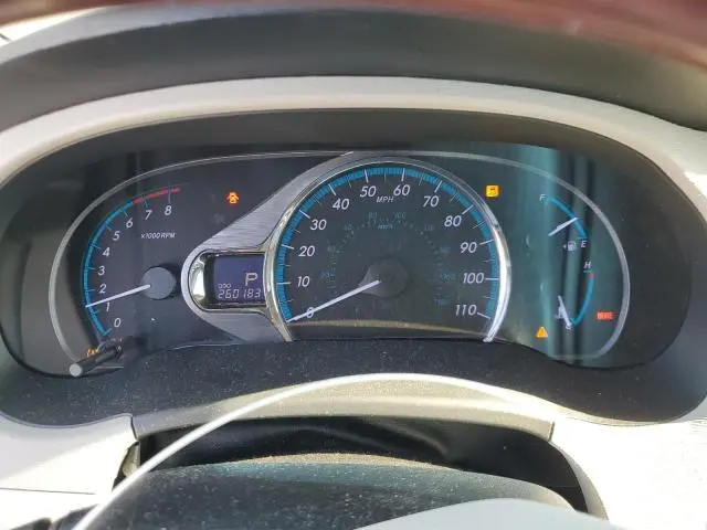 2013 TOYOTA SIENNA XLE  