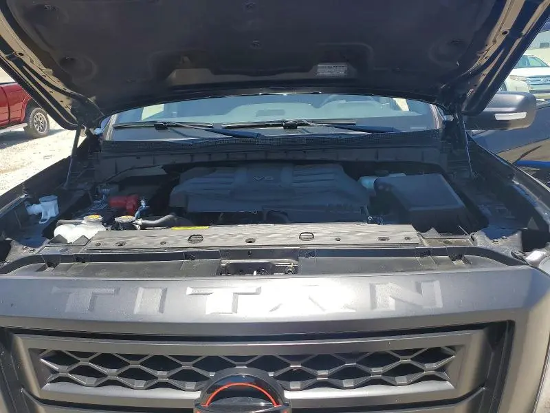 2024 NISSAN TITAN PRO-4X  