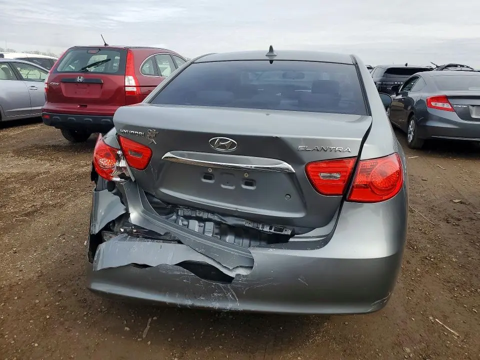 2010 HYUNDAI ELANTRA SE  