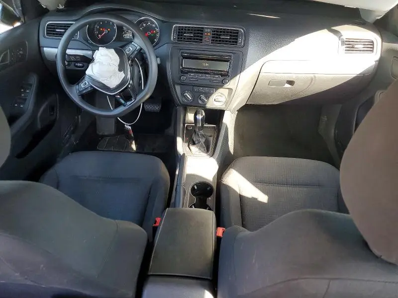 2015 VOLKSWAGEN JETTA SE  