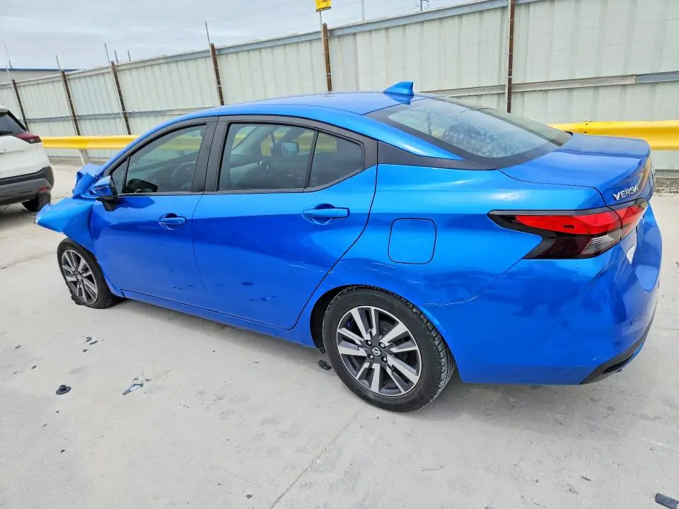 2020 NISSAN VERSA SV  