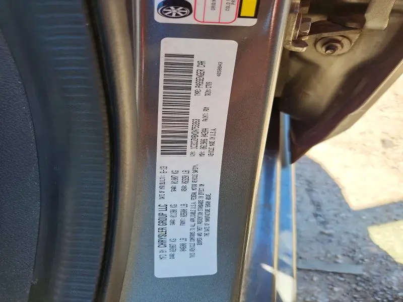2013 DODGE AVENGER SE  