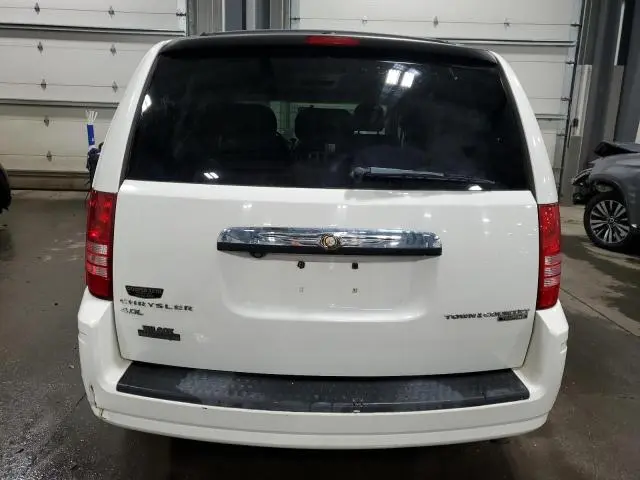 2010 CHRYSLER TOWN & COUNTRY TOURING  