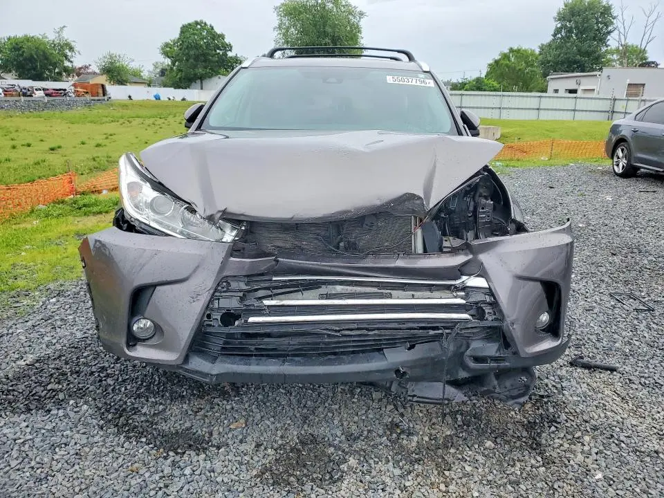 2018 TOYOTA HIGHLANDER XLE  