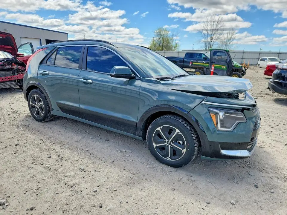 2023 KIA NIRO SX  