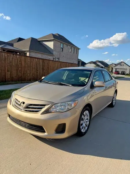 2013 TOYOTA COROLLA BASE  