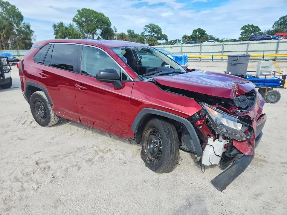 2022 TOYOTA RAV4 LE  
