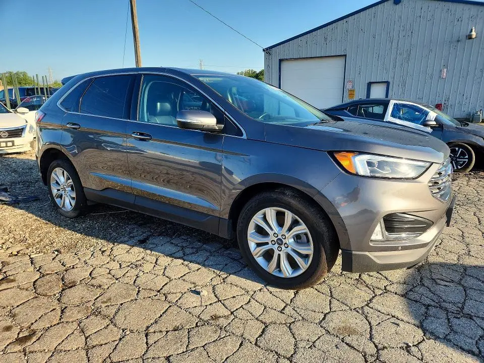 2022 FORD EDGE TITANIUM  