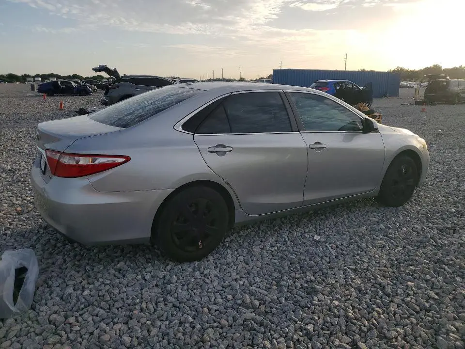 2017 TOYOTA CAMRY LE  