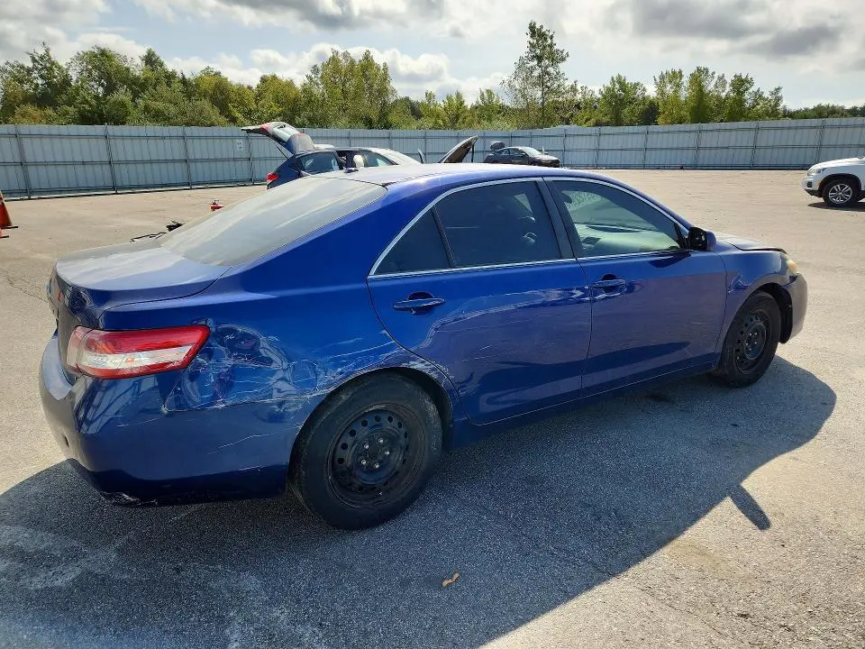 2010 TOYOTA CAMRY LE  