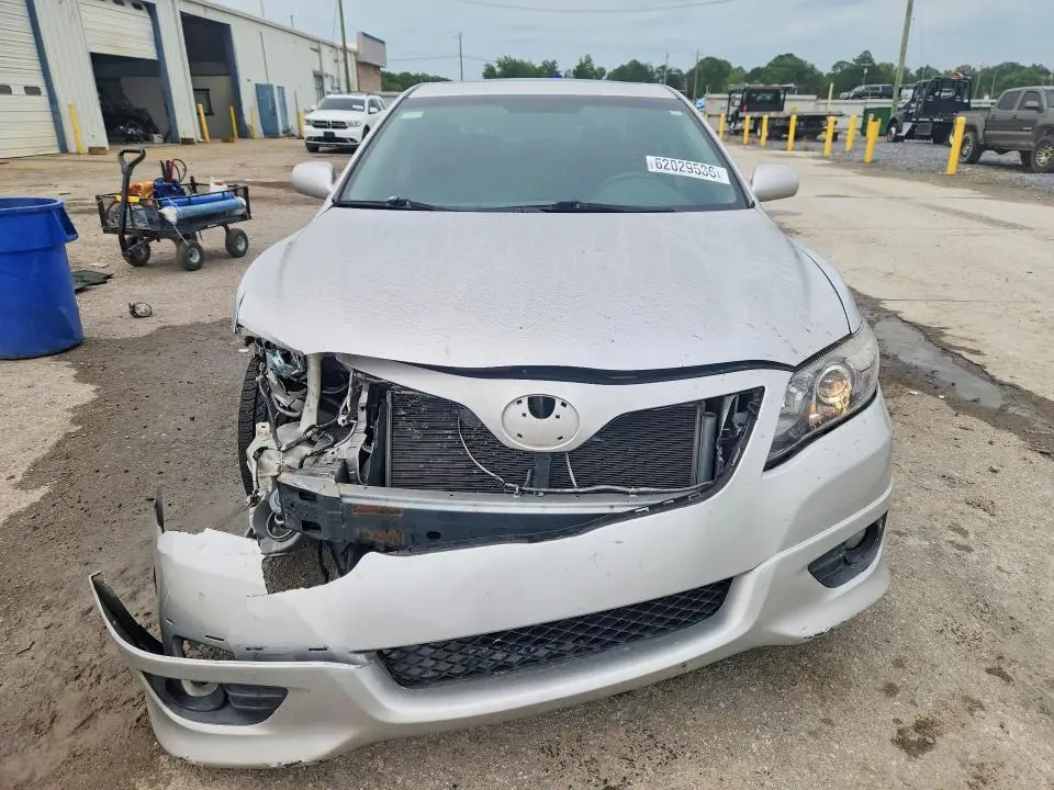 2010 TOYOTA CAMRY SE  