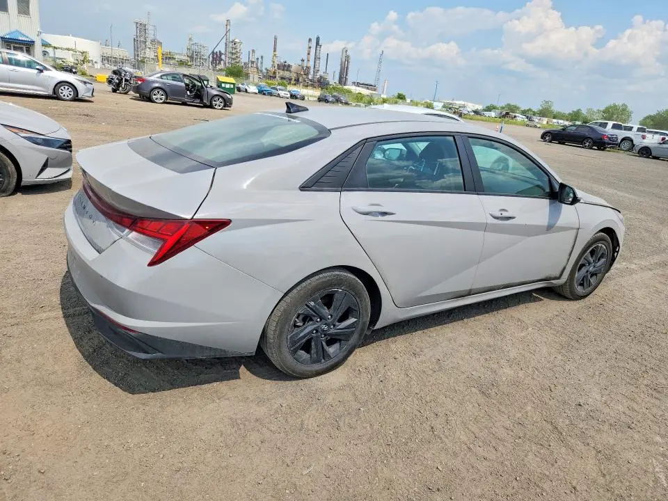 2021 HYUNDAI ELANTRA SEL  