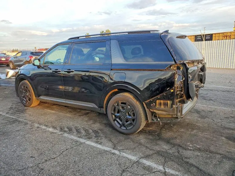 2025 KIA CARNIVAL SX  