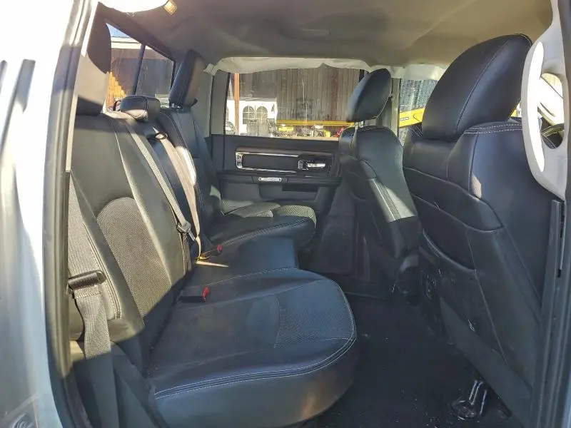 2016 RAM 1500 LARAMIE  