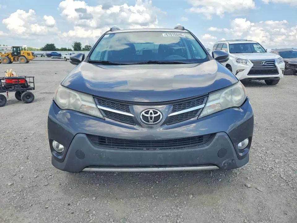 2015 TOYOTA RAV4 XLE  