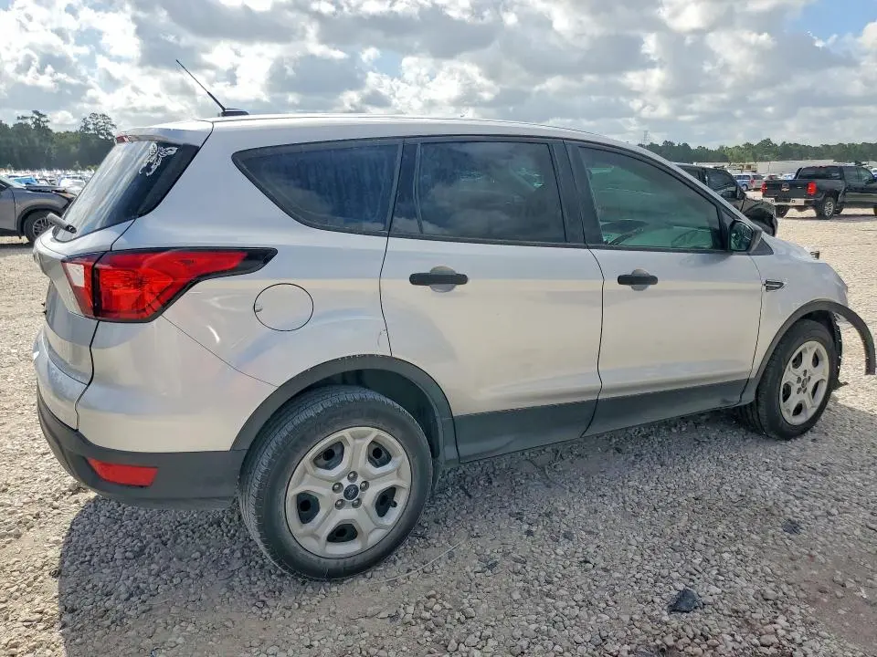 2019 FORD ESCAPE S  