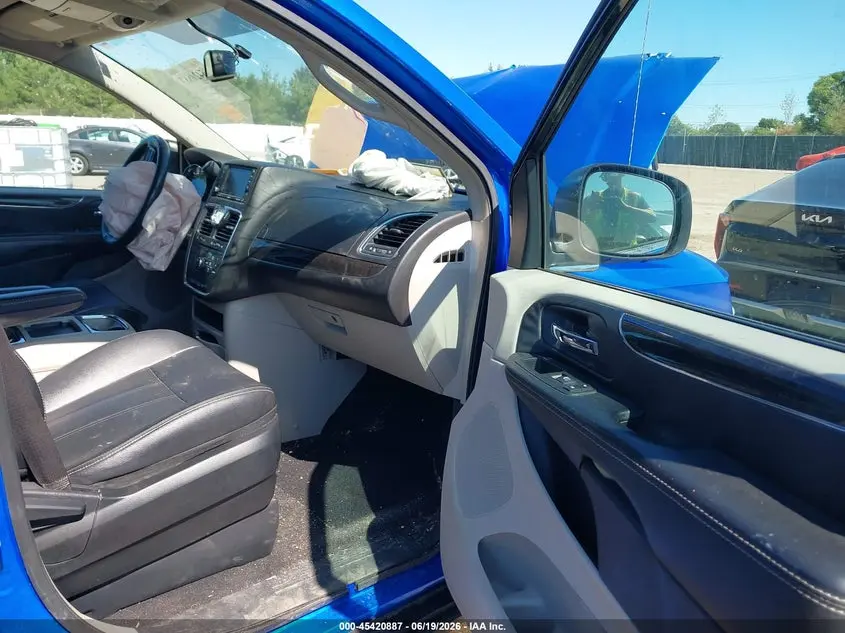 2014 CHRYSLER TOWN & COUNTRY TOURING