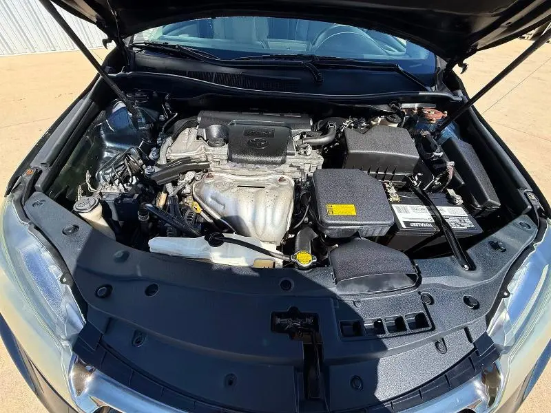 2015 TOYOTA CAMRY SE  