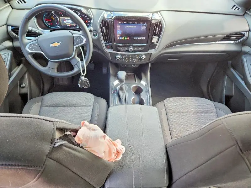 2023 CHEVROLET TRAVERSE LT  