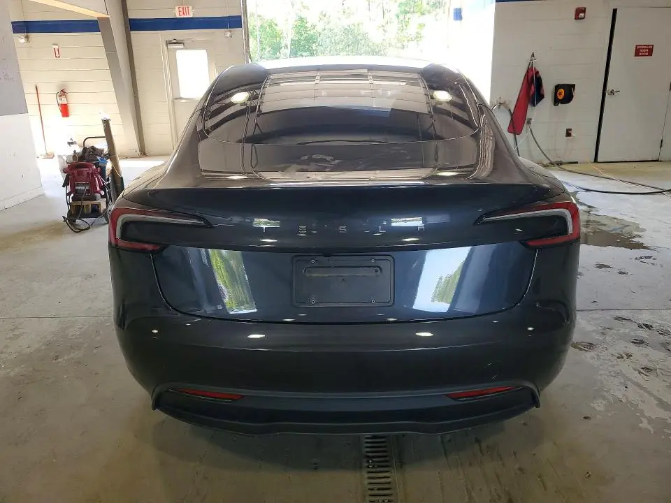 2025 TESLA MODEL 3   