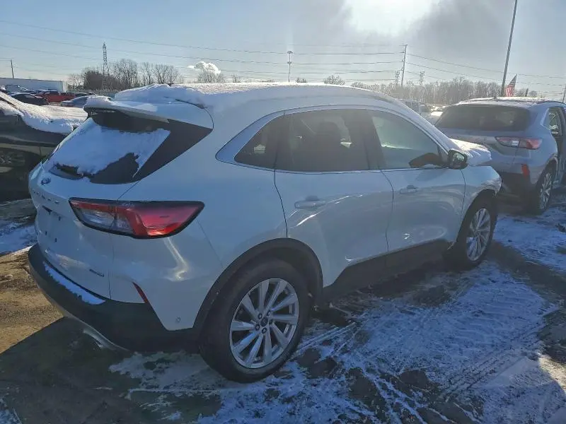 2022 FORD ESCAPE TITANIUM  