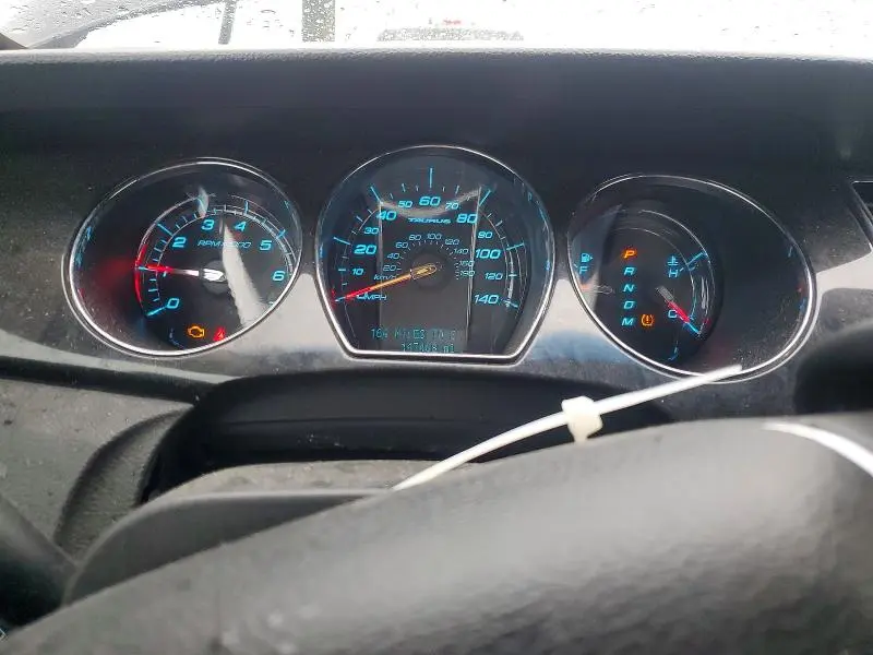 2010 FORD TAURUS LIMITED  