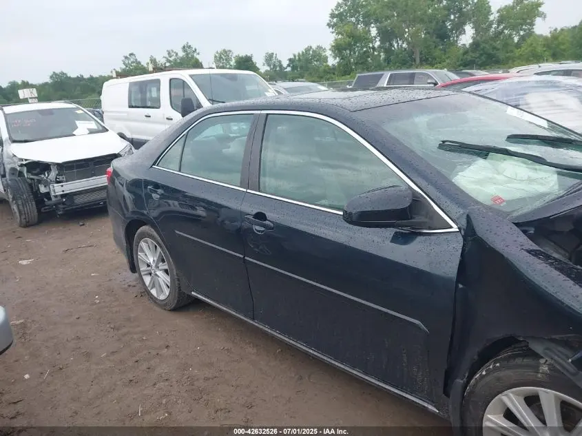 2014 TOYOTA CAMRY XLE