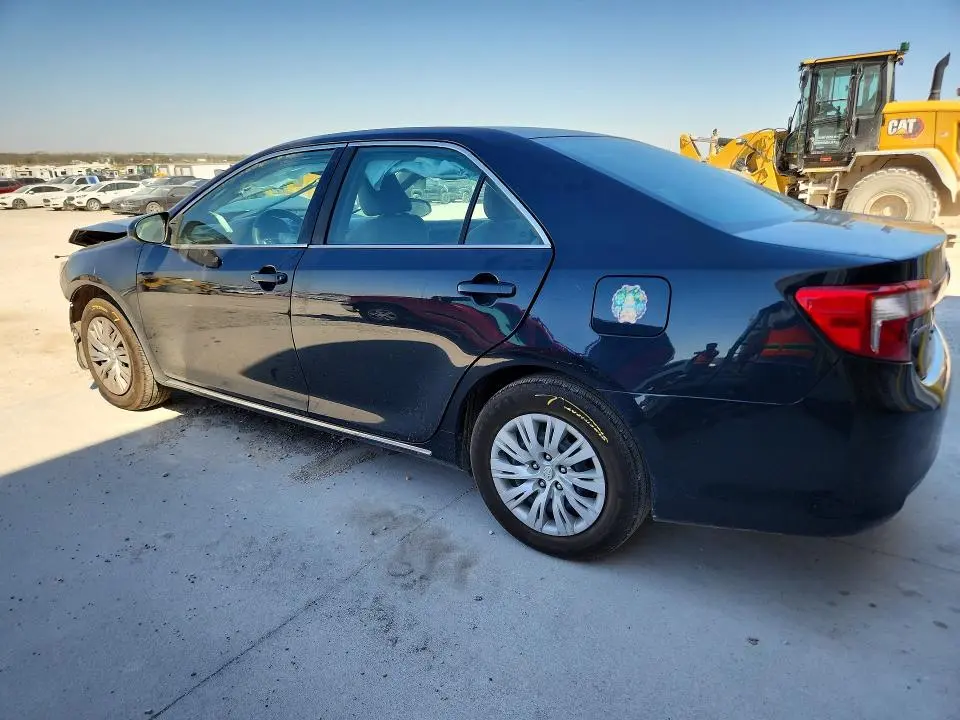2014 TOYOTA CAMRY LE  