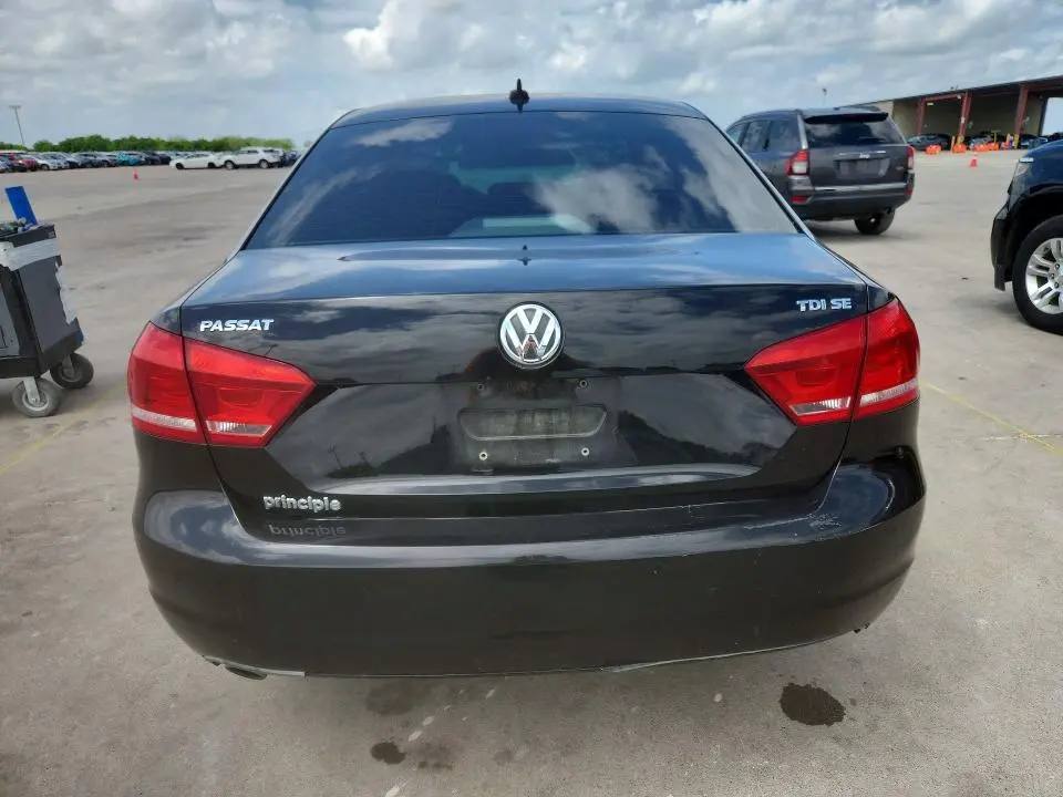 2014 VOLKSWAGEN PASSAT SE  