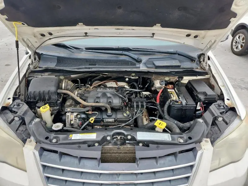 2010 CHRYSLER TOWN & COUNTRY TOURING  