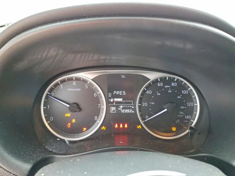 2021 NISSAN KICKS S  