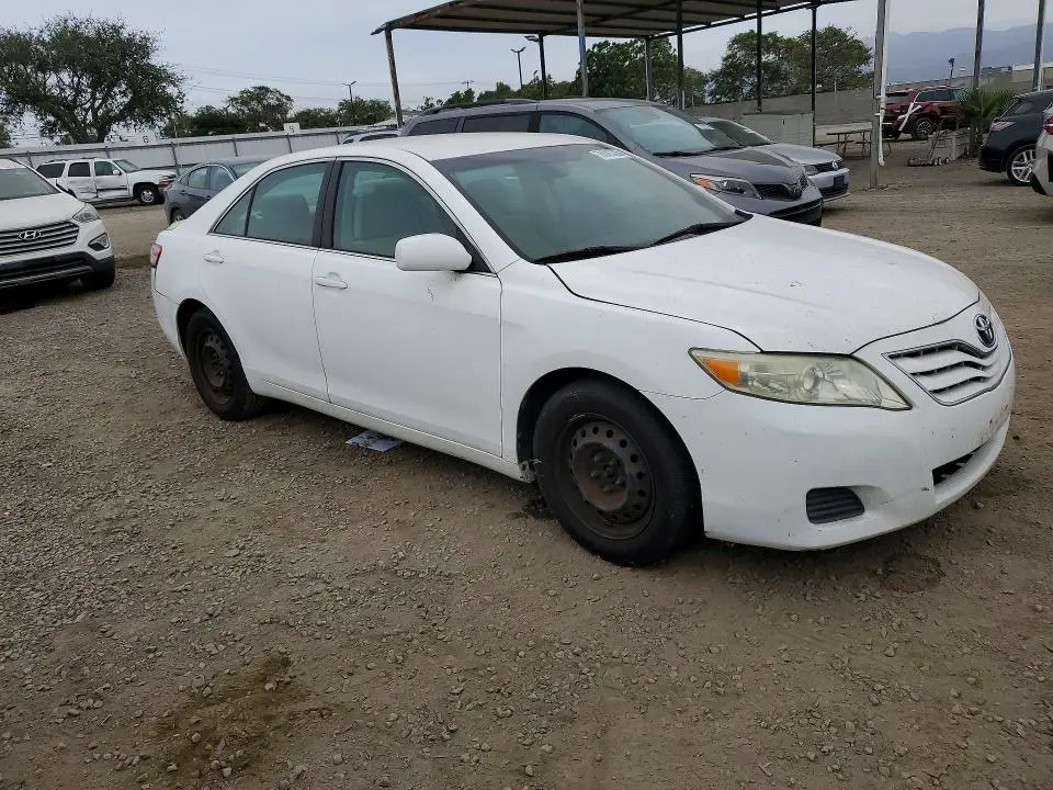 2011 TOYOTA CAMRY BASE  