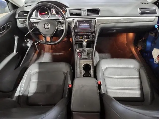 2017 VOLKSWAGEN PASSAT SE  