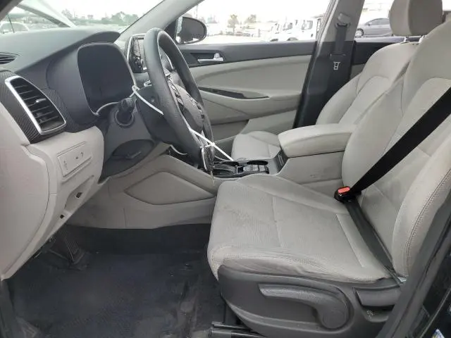 2021 HYUNDAI TUCSON SE  