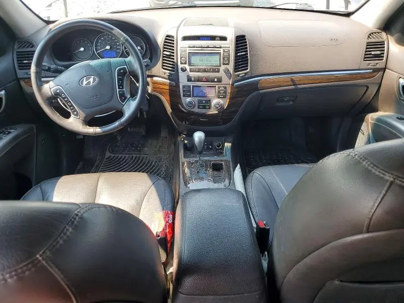 2012 HYUNDAI SANTA FE SE  