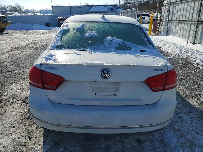 2013 VOLKSWAGEN PASSAT SEL  