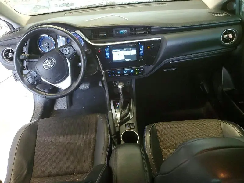 2017 TOYOTA COROLLA SE  