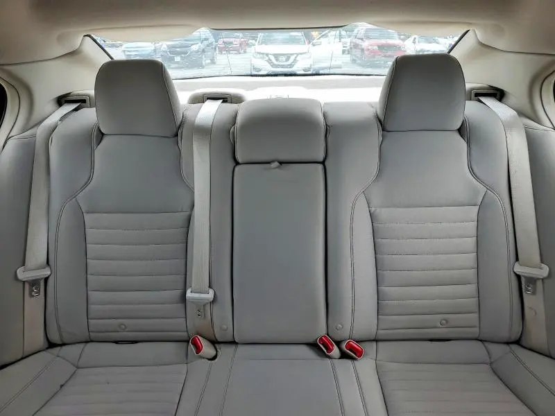 2011 FORD TAURUS SE  
